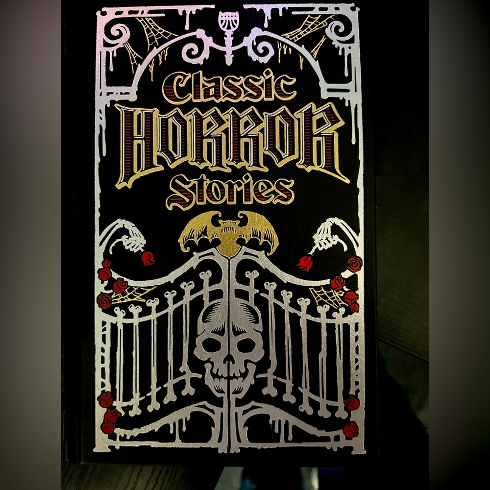Classic horror stories book